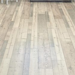 Πάτωμα Laminate Kaindl K4365 Pine Farco Spirit B