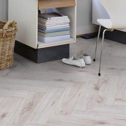 Πάτωμα Laminate Kronotex Herringbone D3516 Bordeaux Oak B