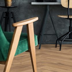 Πάτωμα Laminate Kronotex Herringbone D4764 Treviso Oak B